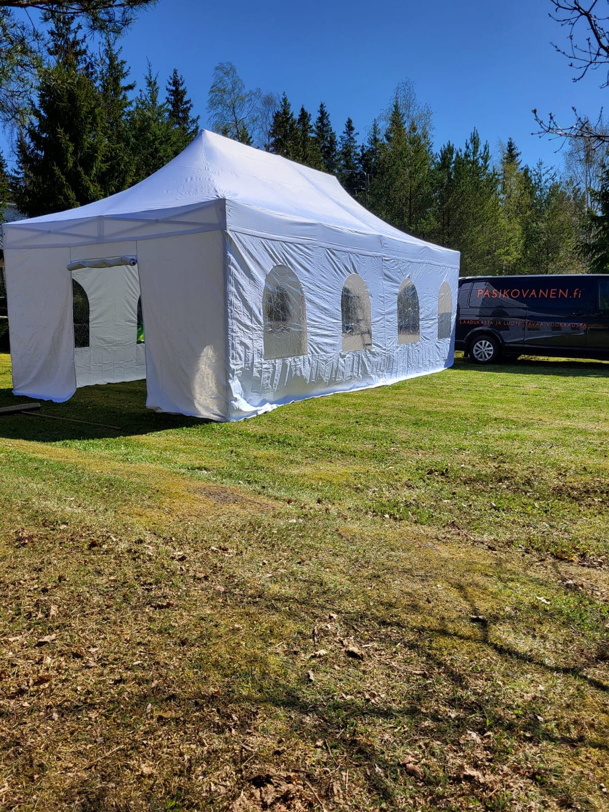 Juhlateltta vuokraus, Aura