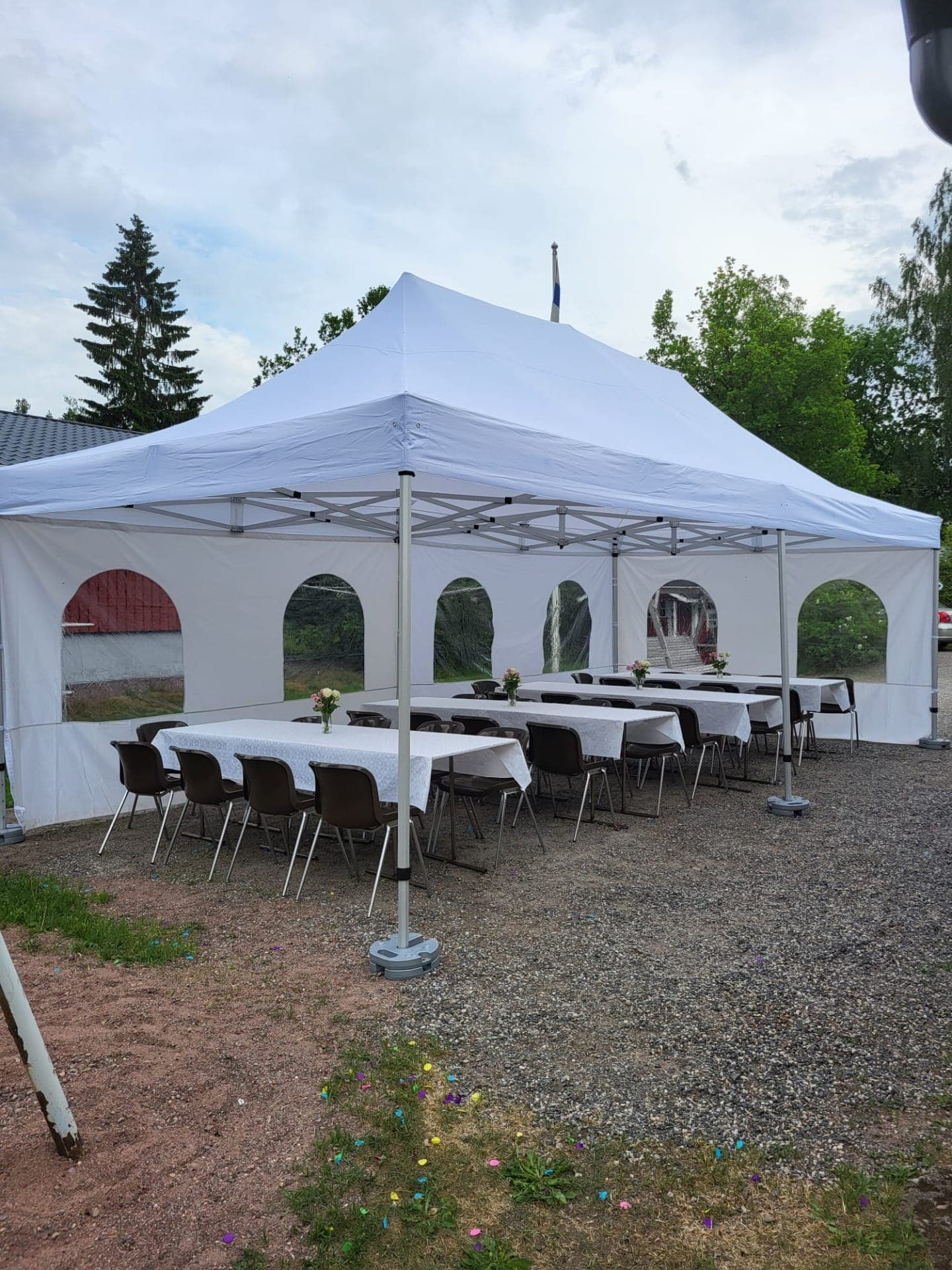 Juhlateltta n. 30-40 hlö, Aura