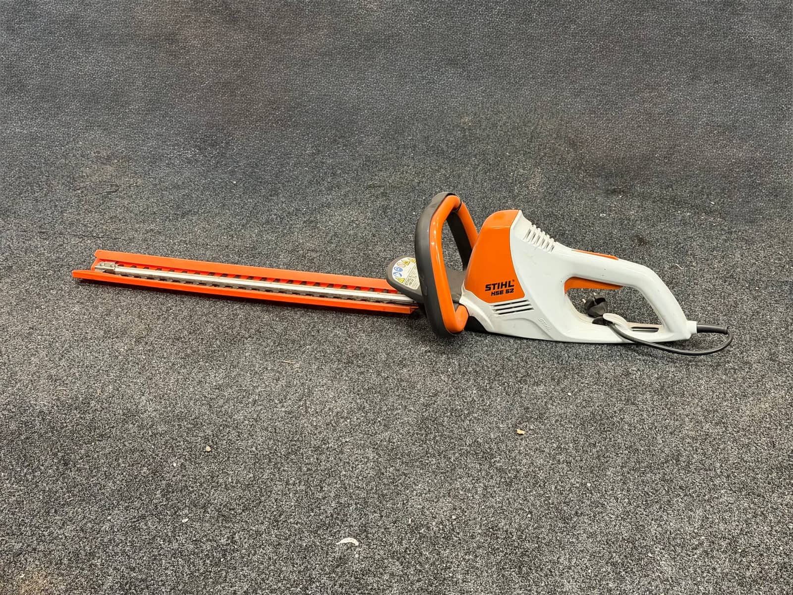 Pensasleikkuri vuokraus, Aura