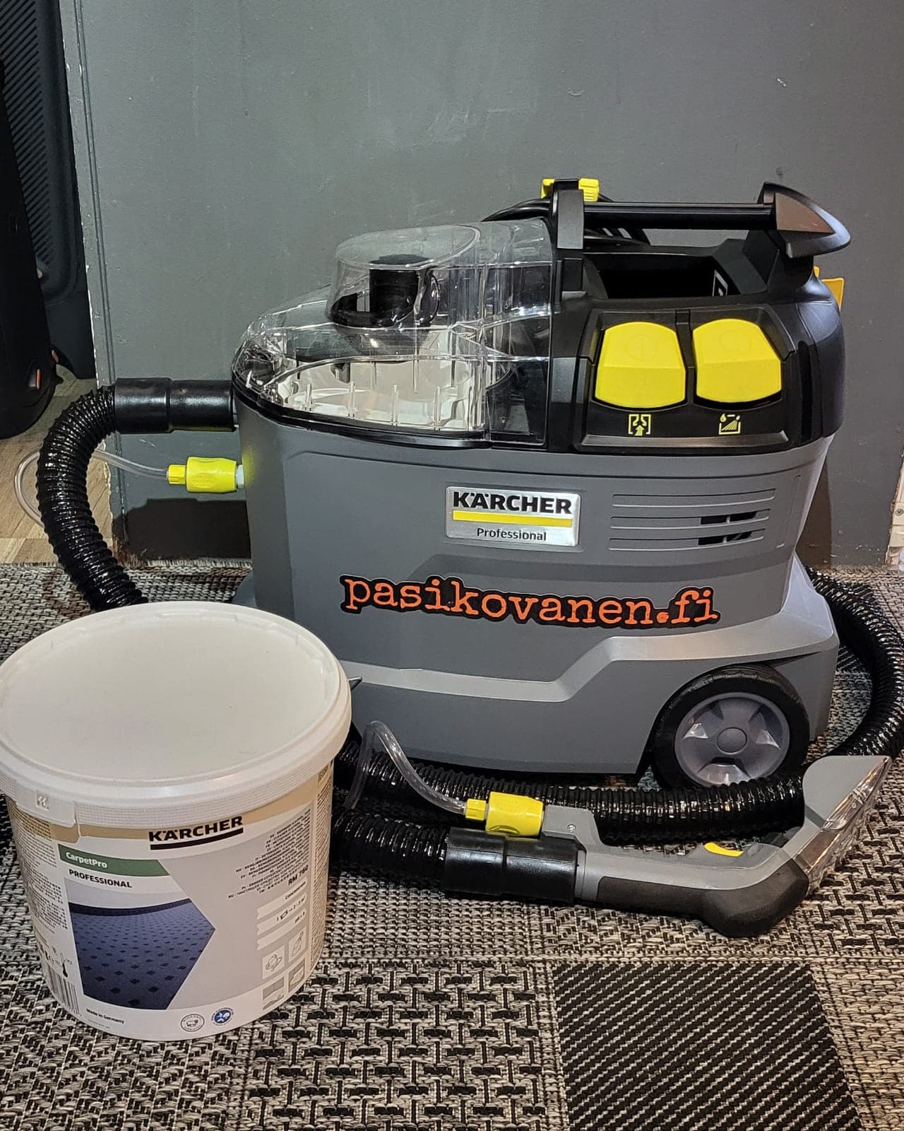 Kärcher Puzzi 8/1 Tekstiilipesuri